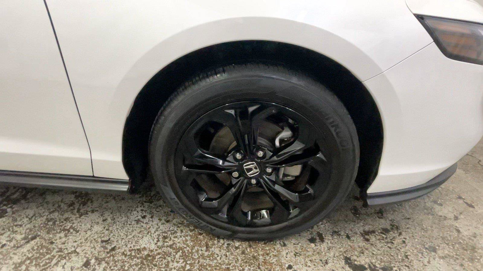 Used 2025 Honda Accord SE image 18