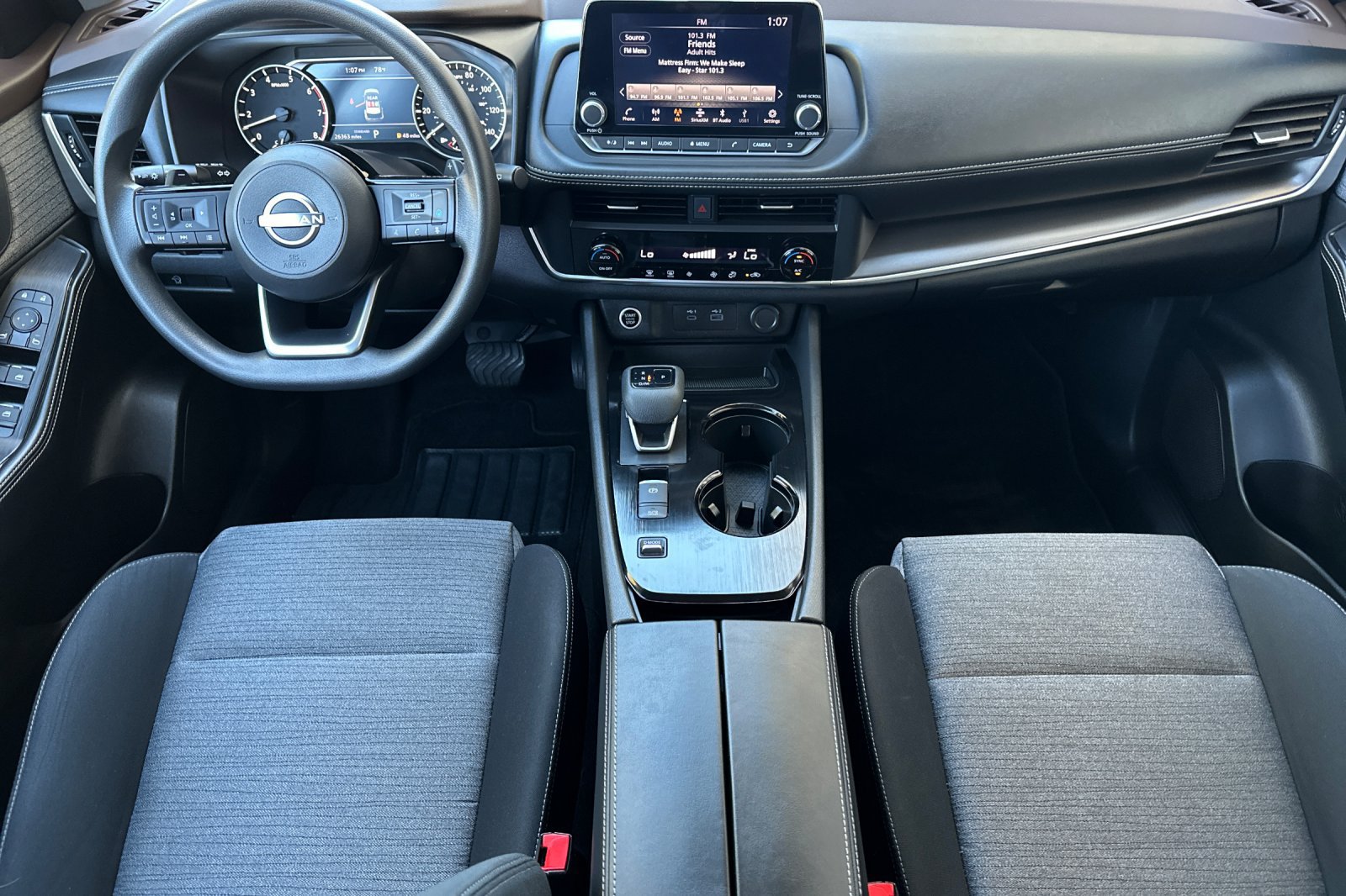 Used 2023 Nissan Rogue SV FWD image 13
