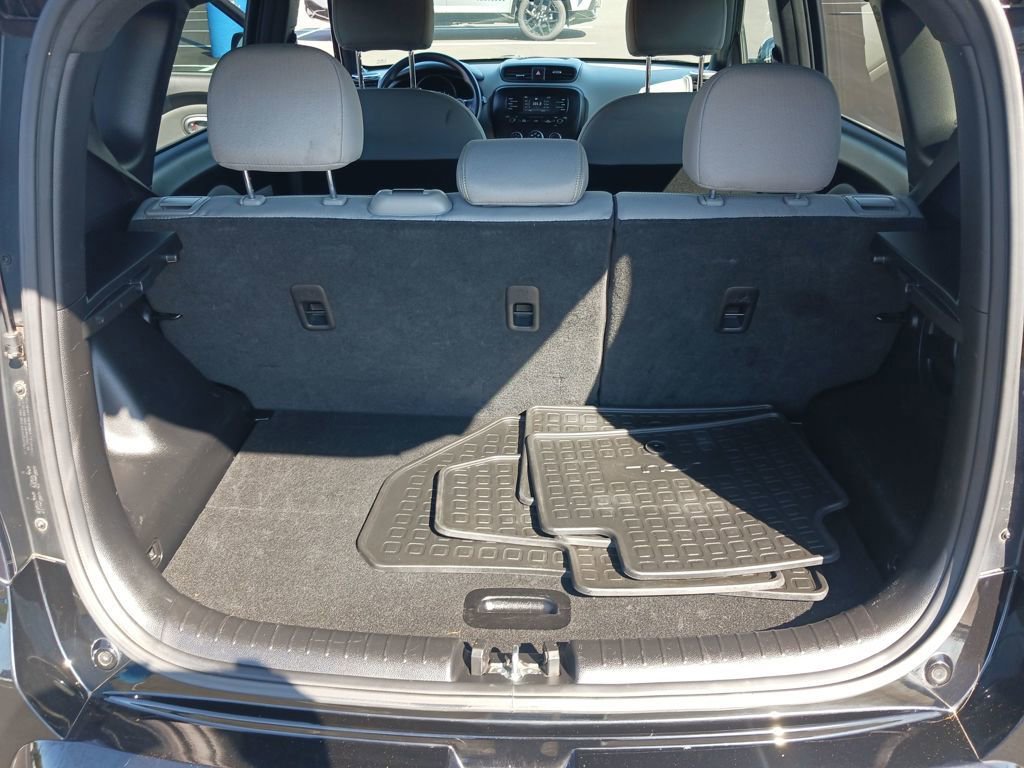 Used 2016 Kia Soul + image 21