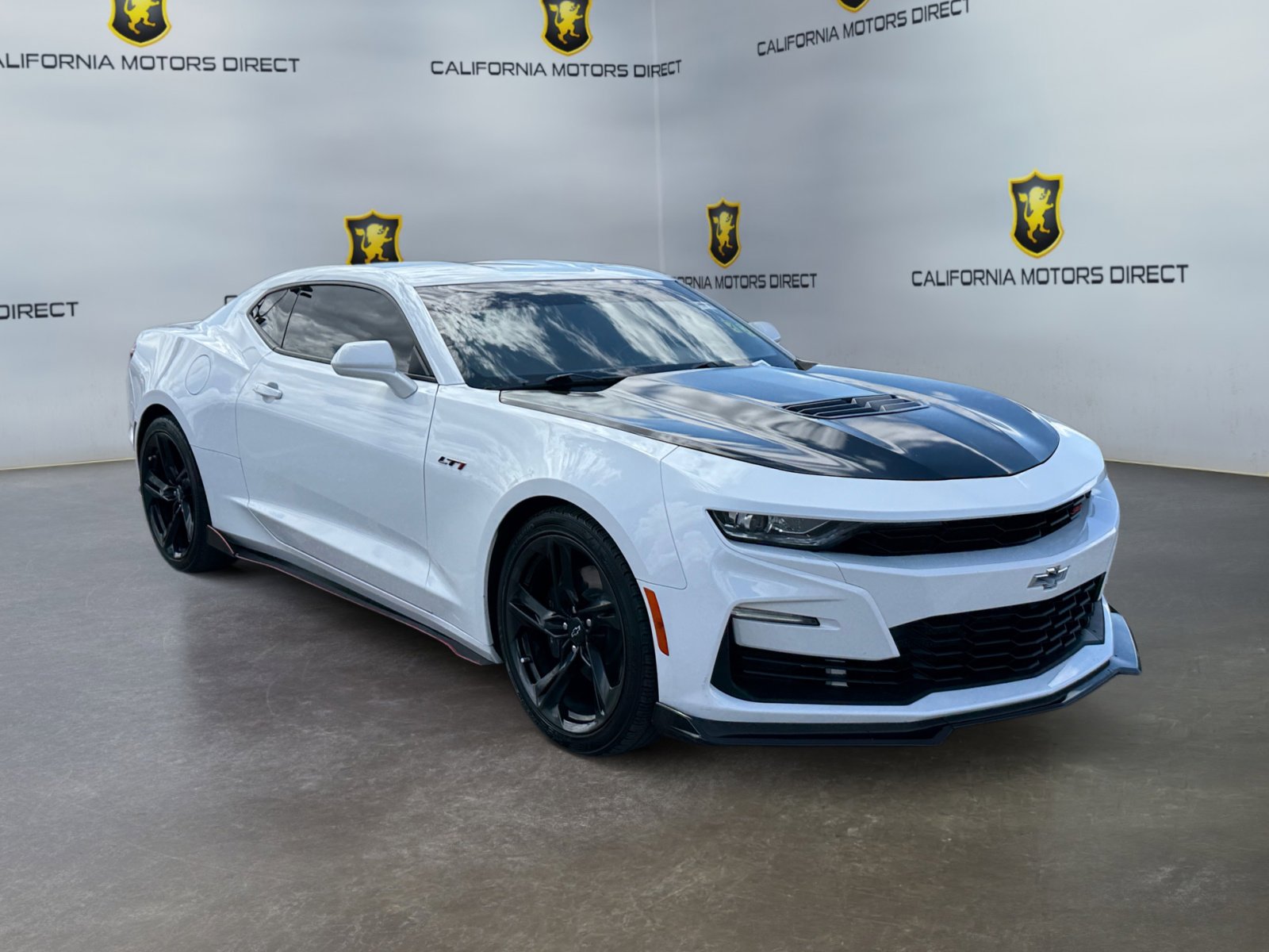 Used 2022 Chevrolet Camaro LT RWD image 7