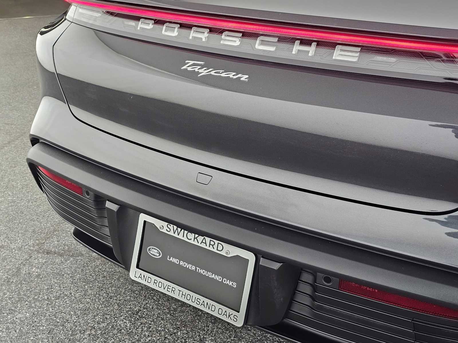 Used 2021 Porsche Taycan image 13