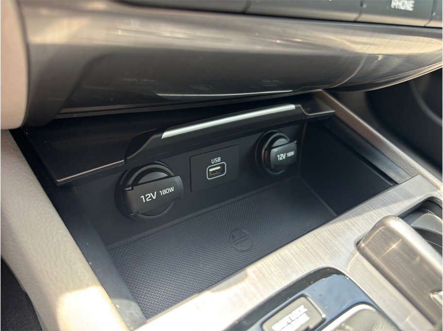 Used 2019 Genesis G80 3.8 RWD image 36