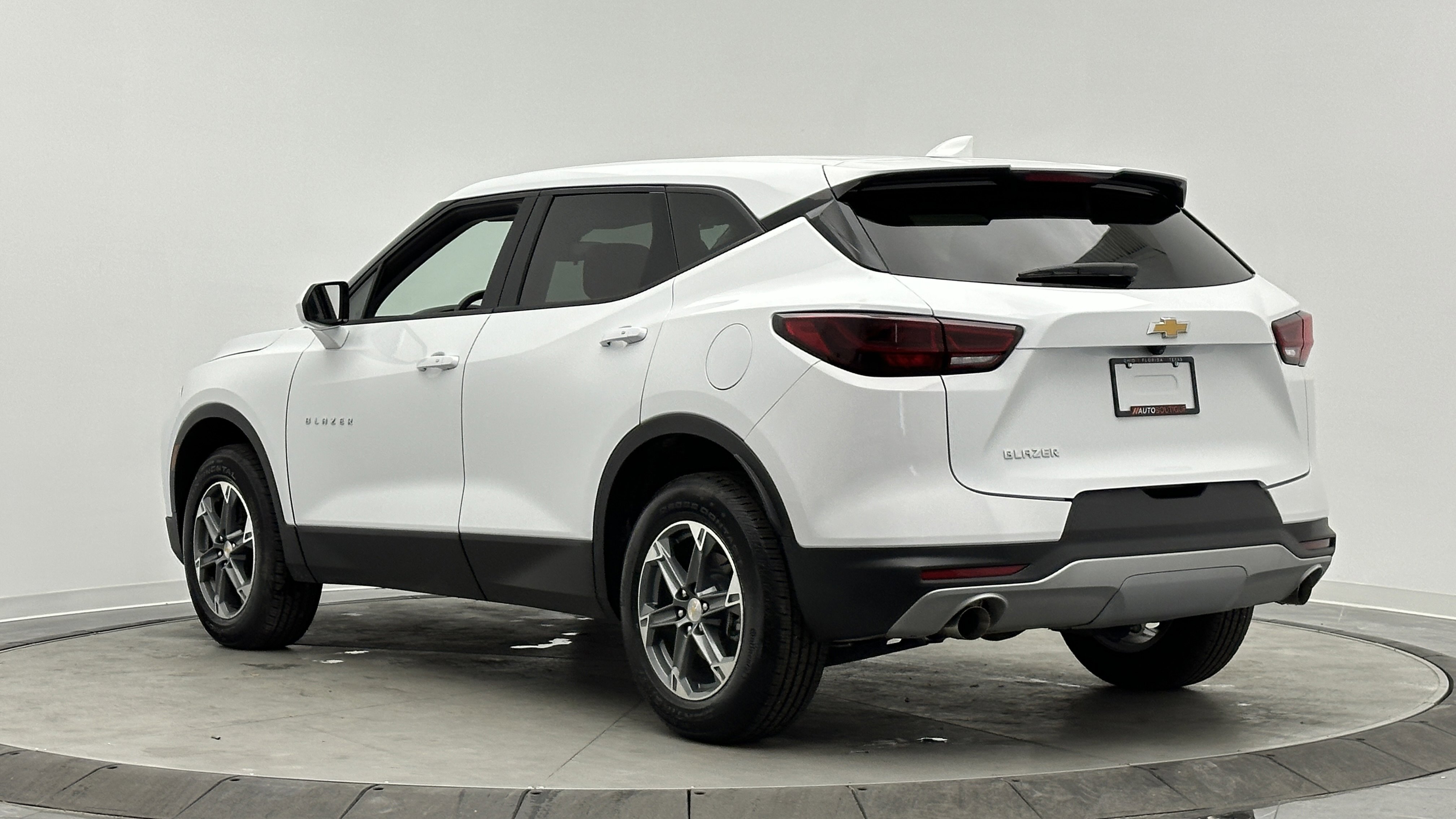 Used 2025 Chevrolet Blazer LT image 5