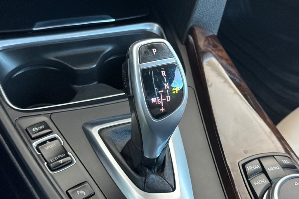Used 2015 BMW 428i Convertible RWD image 26