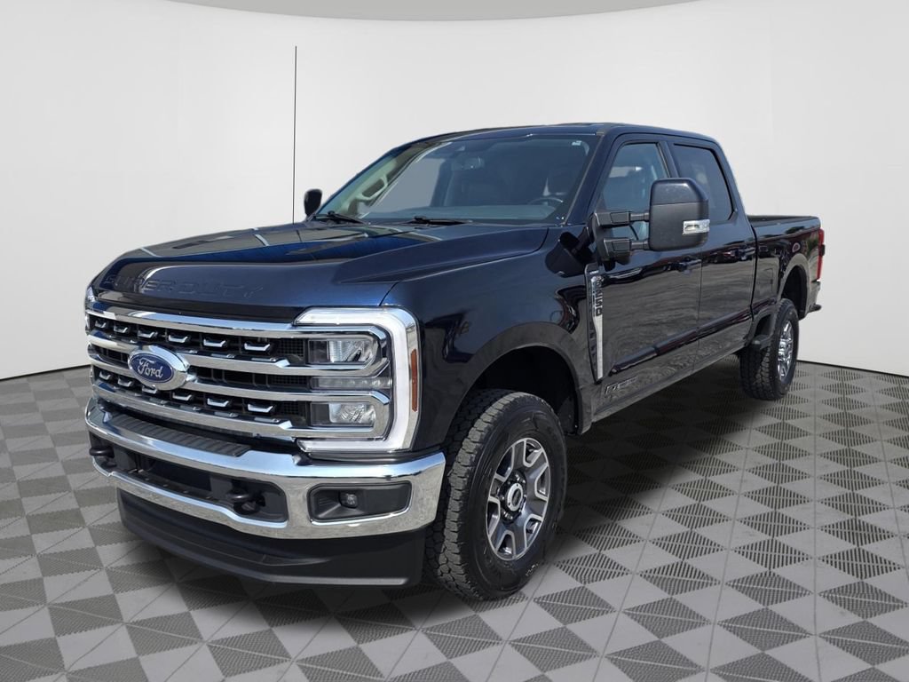 Used 2024 Ford F250 Lariat AWD/4WD image 2
