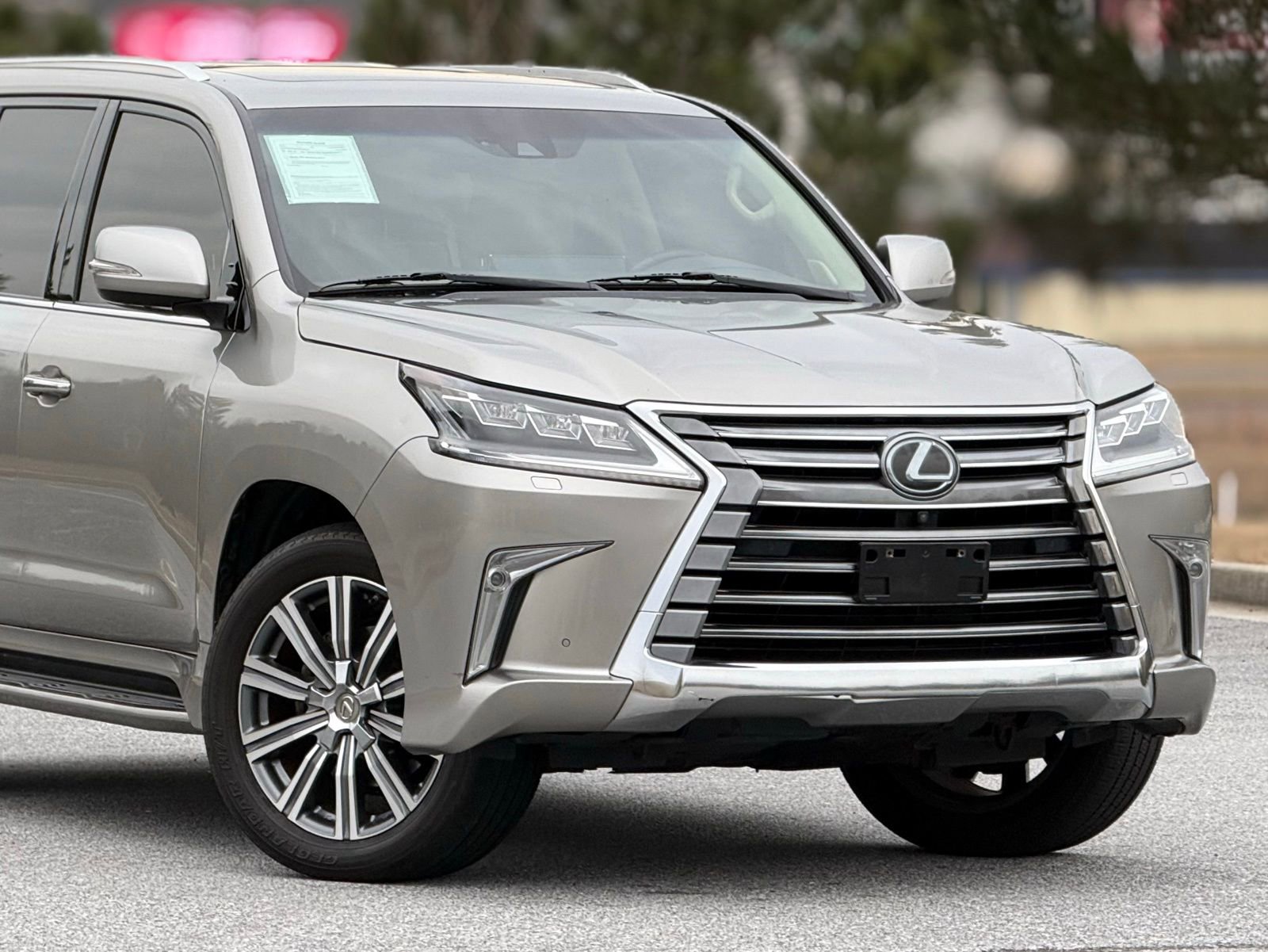 Used 2016 Lexus LX 570 4WD w/ Luxury Package image 47