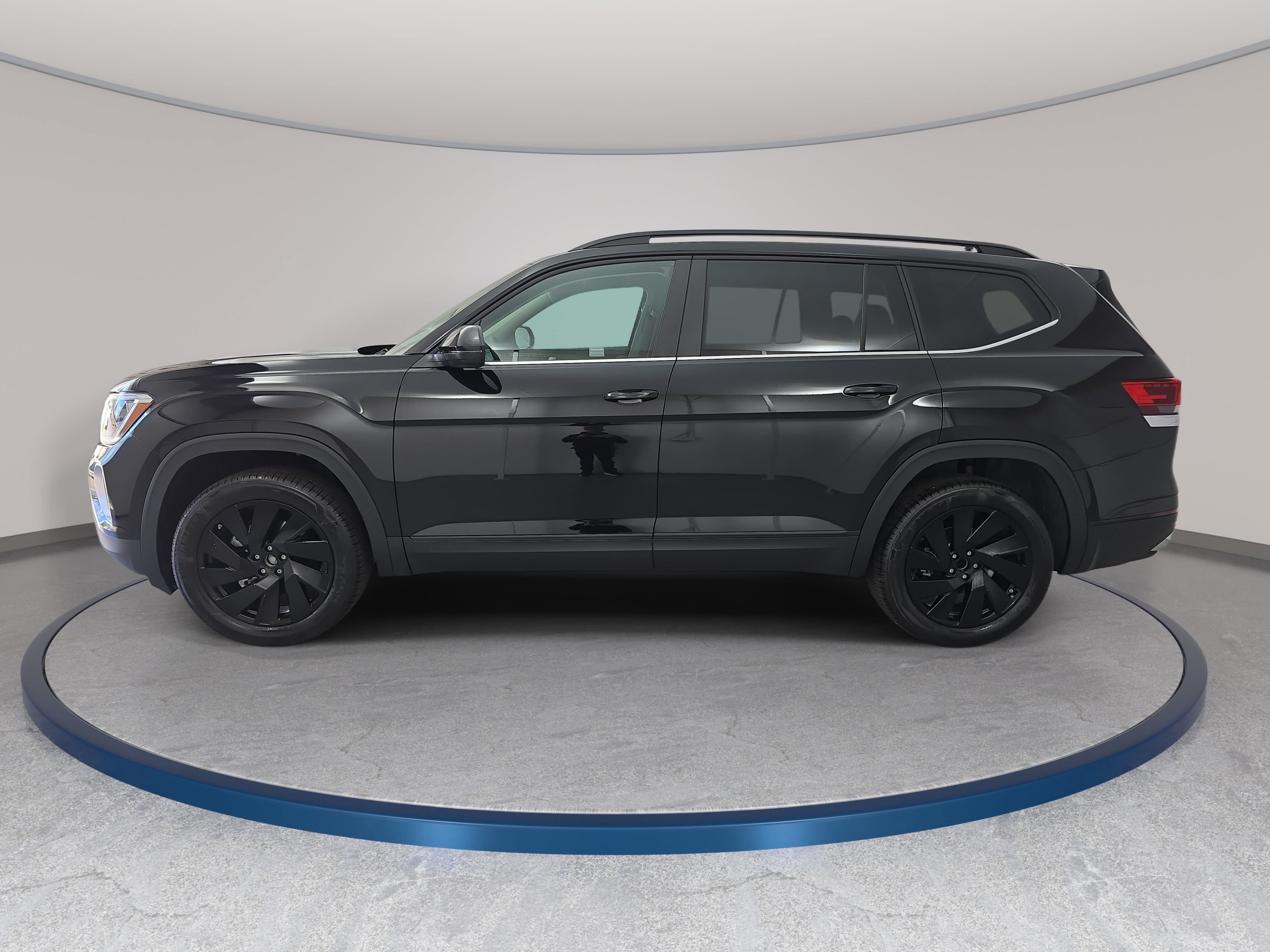New 2026 Volkswagen Atlas SE FWD image 8