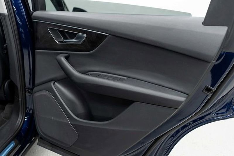 Used 2023 Audi Q7 3.0T Premium image 35