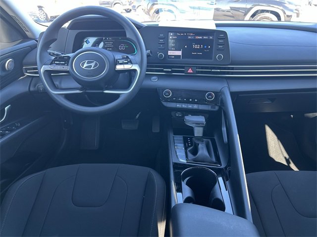 Certified 2025 Hyundai Elantra Blue image 10