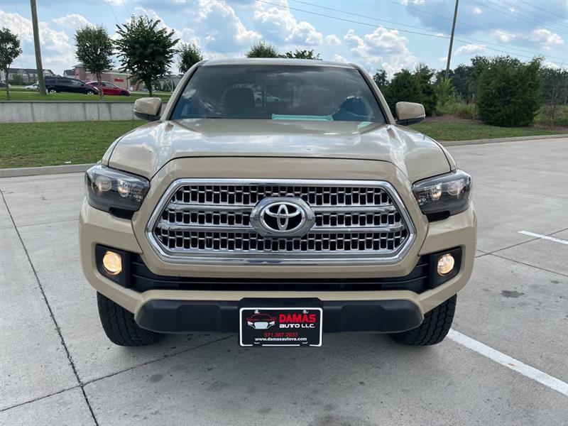 Used 2017 Toyota Tacoma TRD Off-Road w/ Tow Package (A/T) AWD/4WD image 56