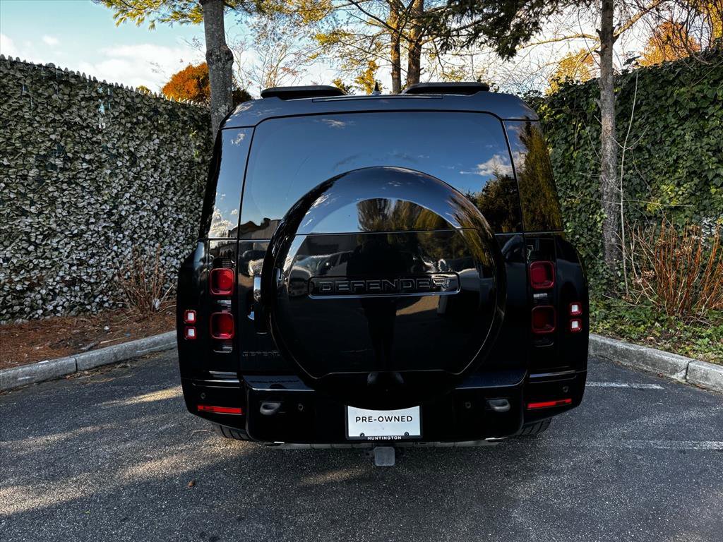 Used 2024 Land Rover Defender 130 X-Dynamic SE image 6