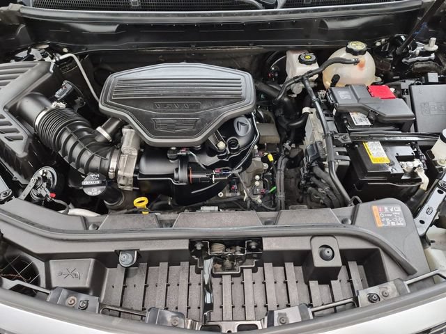 Certified 2023 Cadillac XT5 Premium Luxury w/ LPO, Floor Liner Package AWD/4WD image 28