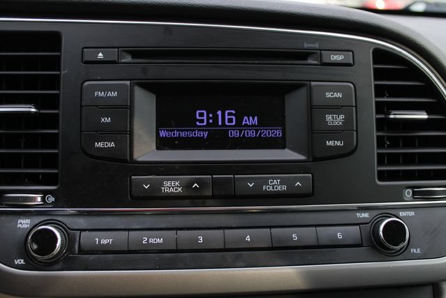 Used 2017 Hyundai Elantra SE FWD image 10