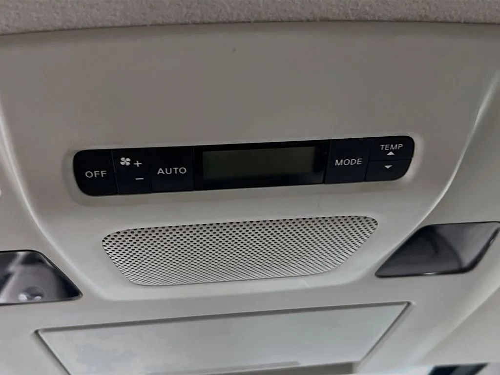 Used 2015 Nissan Quest SL w/ Bose Package FWD image 26