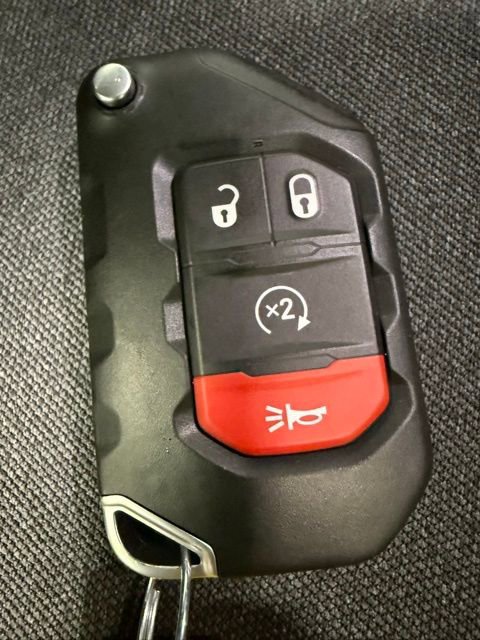 Used 2025 Jeep Wrangler Willys image 25
