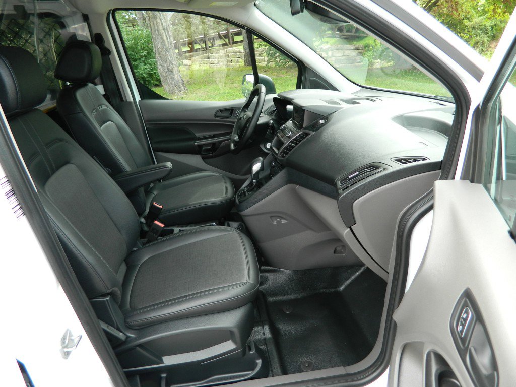 Used 2022 Ford Transit Connect XL image 15