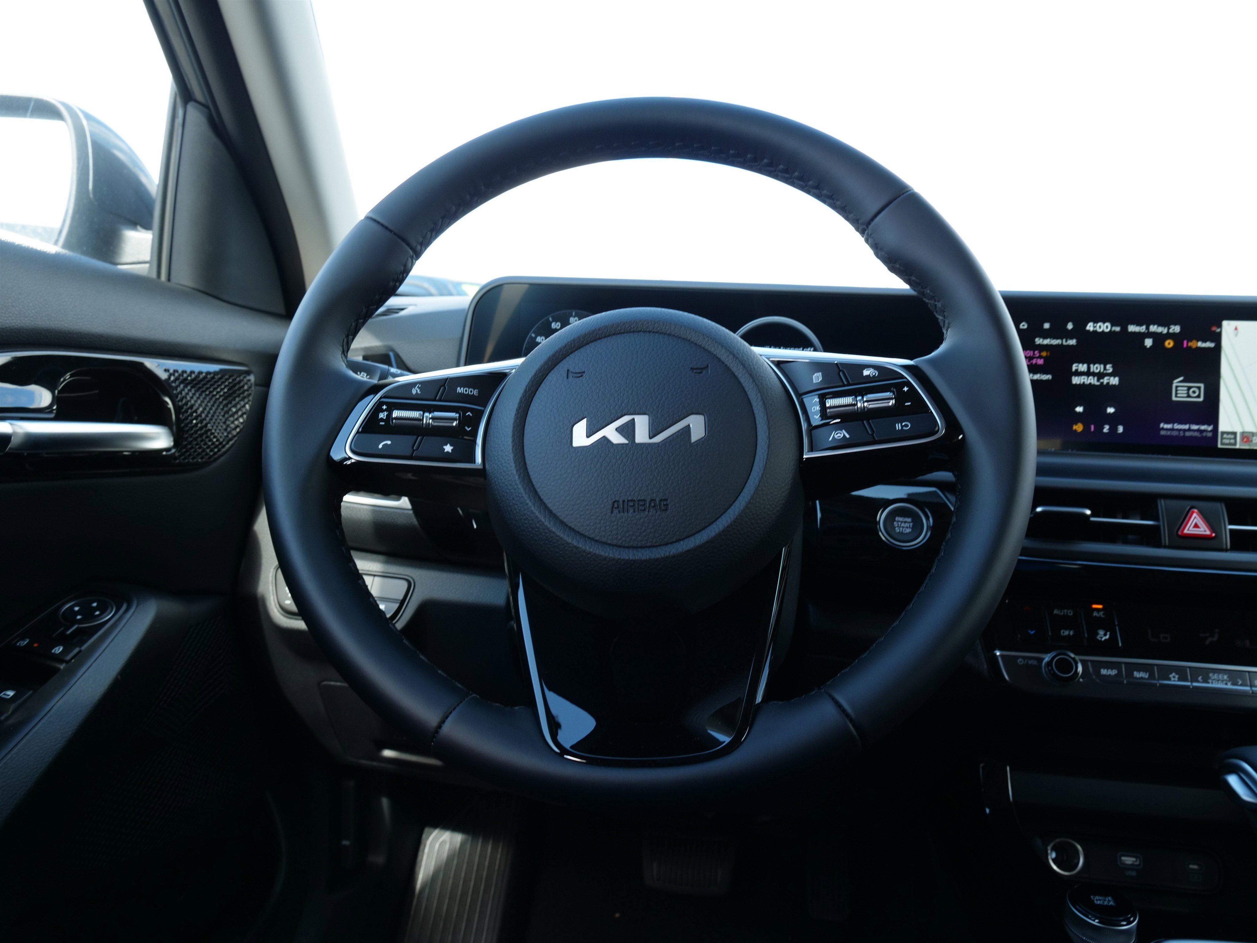 New 2025 Kia Seltos X-Line image 18