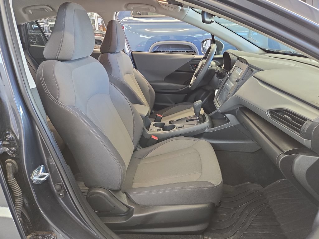Used 2025 Subaru Crosstrek 2.0i AWD/4WD image 17