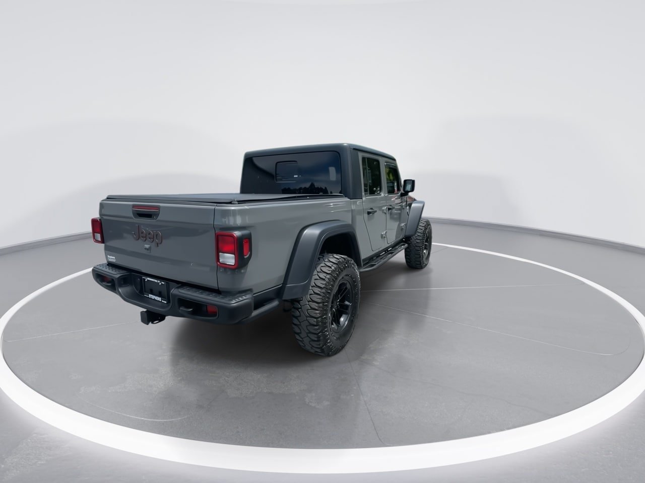 Used 2021 Jeep Gladiator Rubicon w/ Cold Weather Group AWD/4WD image 8