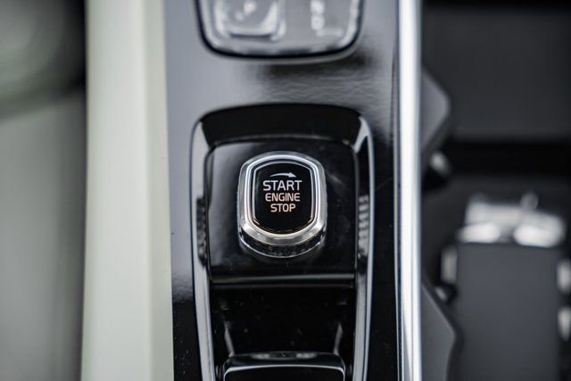 New 2026 Volvo XC60 B5 Ultra w/ Protection Package Premier image 27