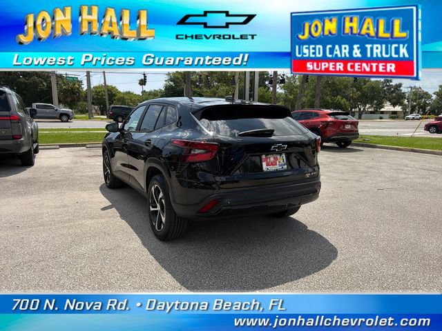 Used 2026 Chevrolet Trax RS FWD image 8