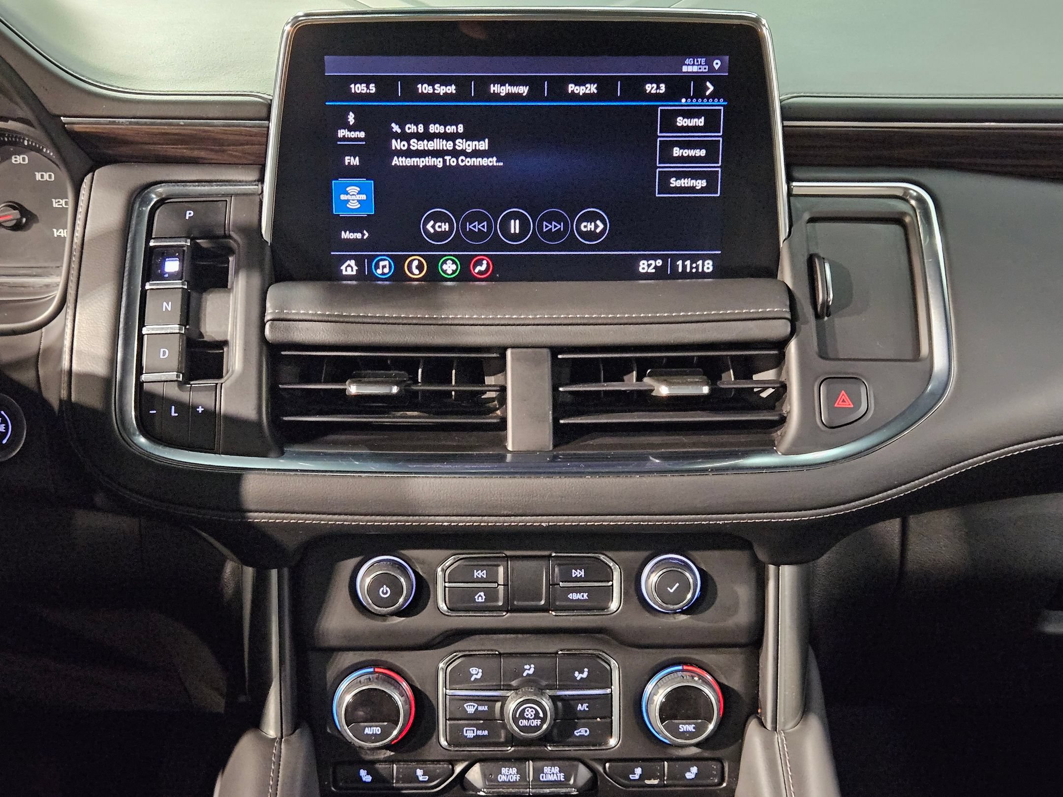 Used 2021 Chevrolet Tahoe Z71 w/ Luxury Package AWD/4WD image 16