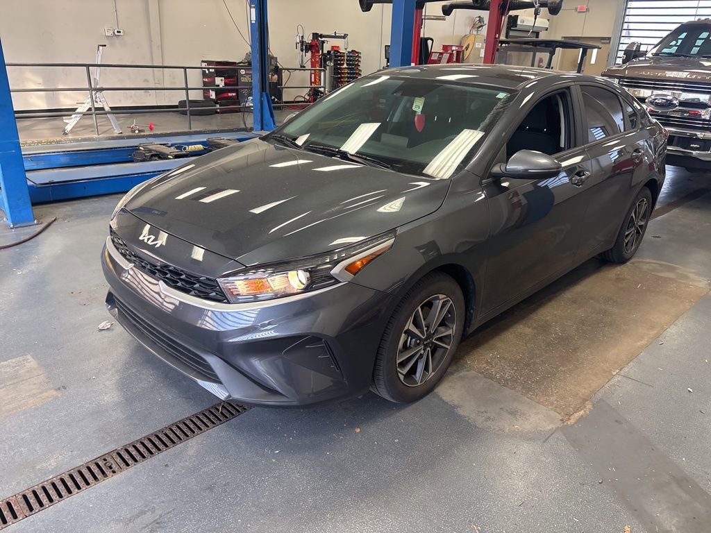 Used 2023 Kia Forte LXS w/ LXS Technology Package image 4