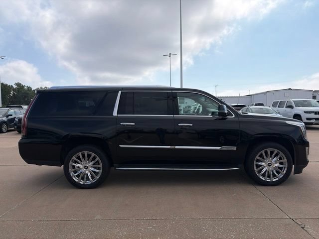 Used 2016 Cadillac Escalade ESV Premium AWD/4WD image 2