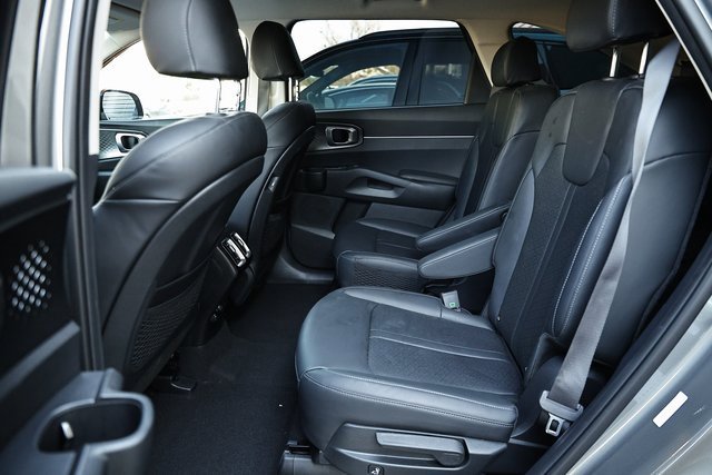 Used 2023 Kia Sorento EX image 24