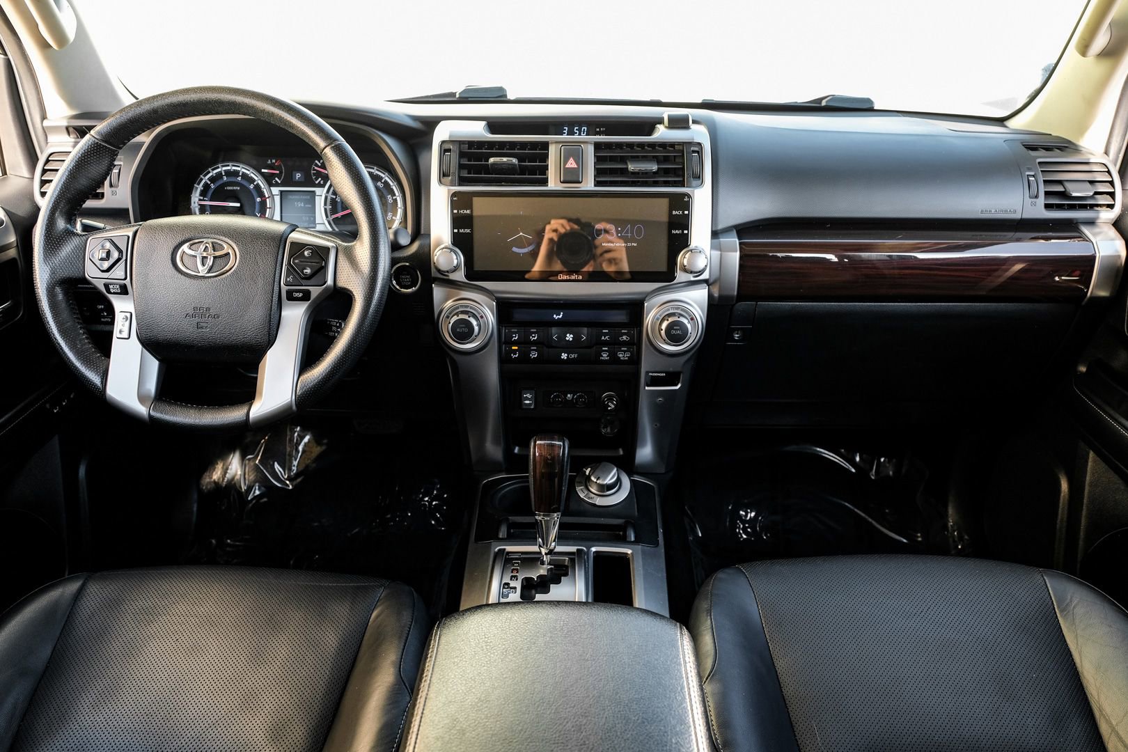 Used 2014 Toyota 4Runner Limited image 14