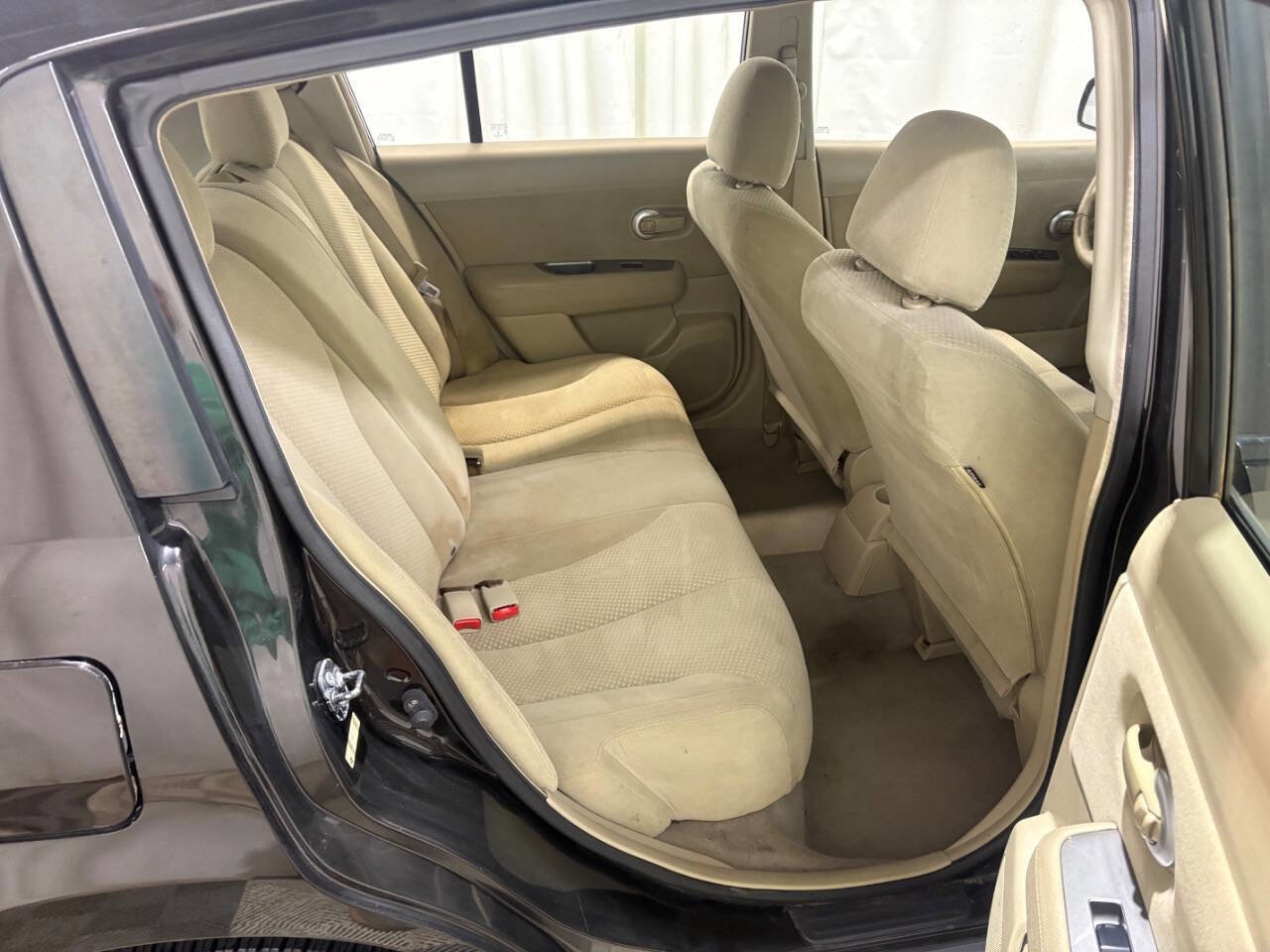 Used 2012 Nissan Versa 1.8 S w/ Special Edition Pkg image 21