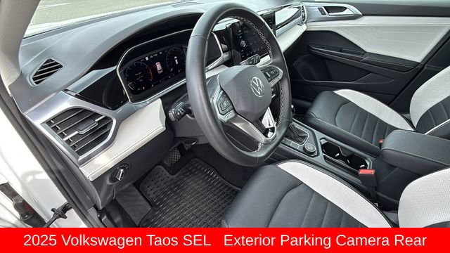 Used 2025 Volkswagen Taos SEL image 10