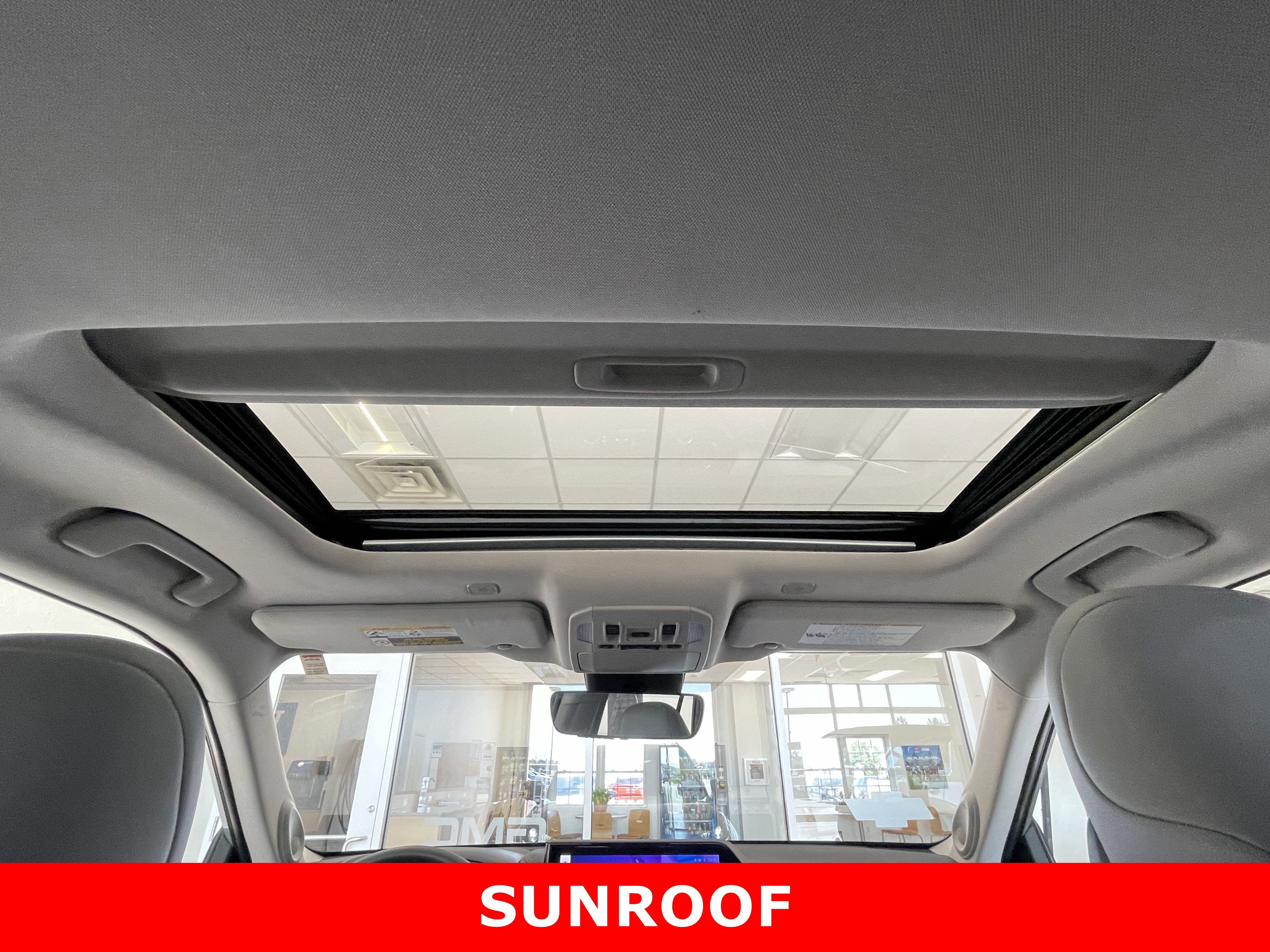 Used 2024 Toyota Highlander Limited AWD/4WD image 24