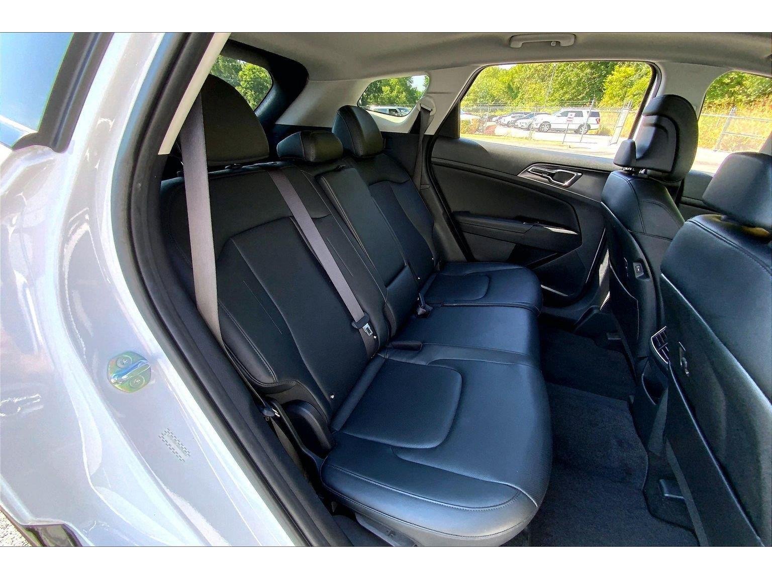 Used 2025 Kia Sportage SX FWD image 25