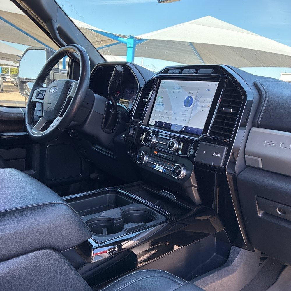 Used 2022 Ford F250 Lariat w/ Black Appearance Package AWD/4WD image 29