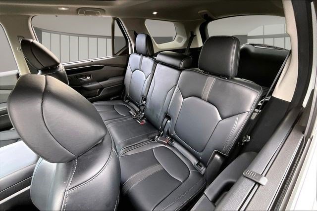 Certified 2025 Honda Pilot Touring image 21