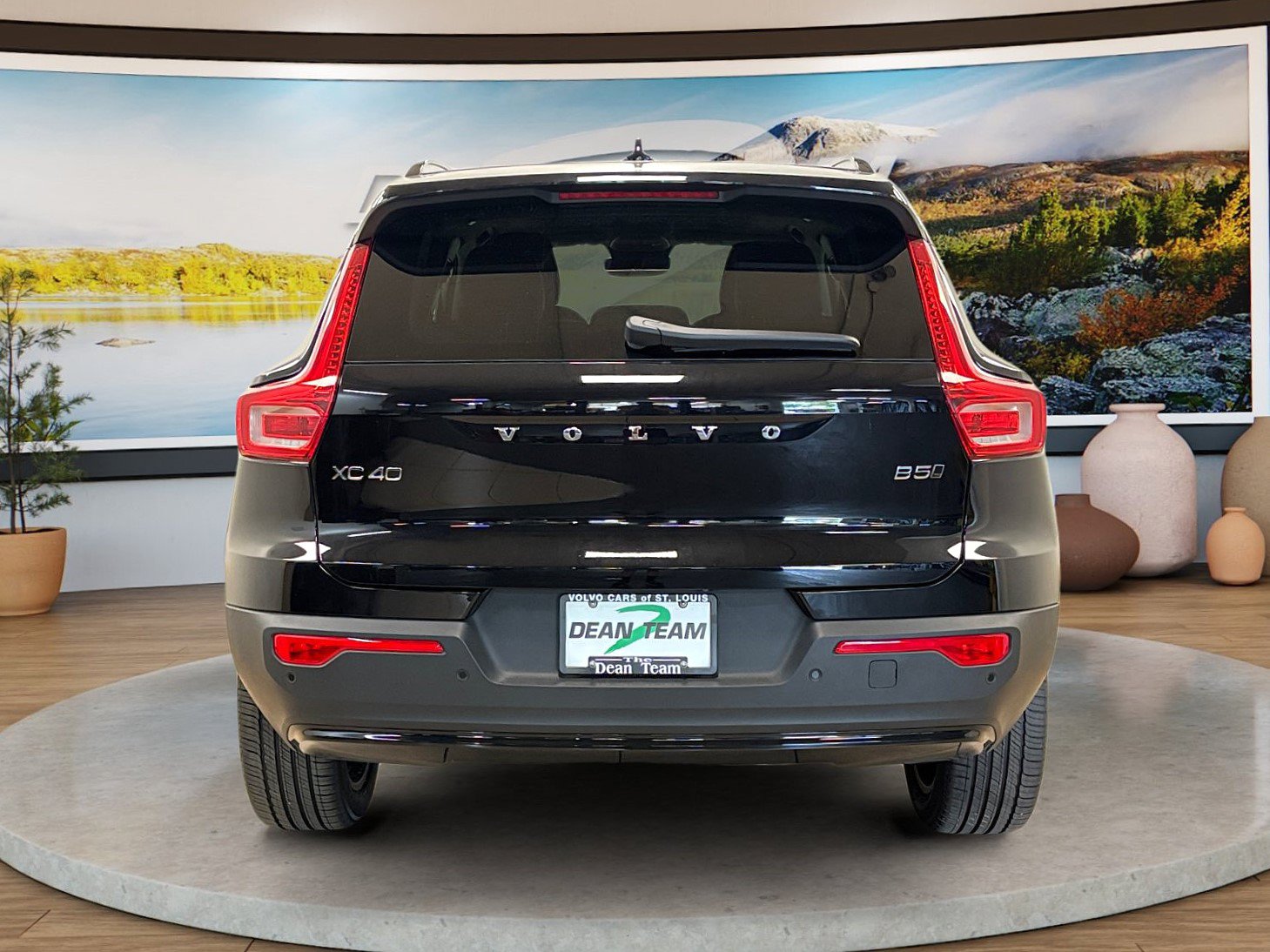New 2026 Volvo XC40 B5 Plus AWD/4WD image 9