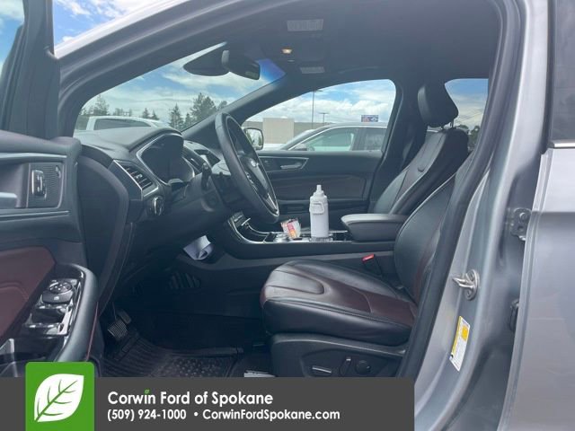 Used 2020 Ford Edge Titanium w/ Equipment Group 301A AWD/4WD image 20