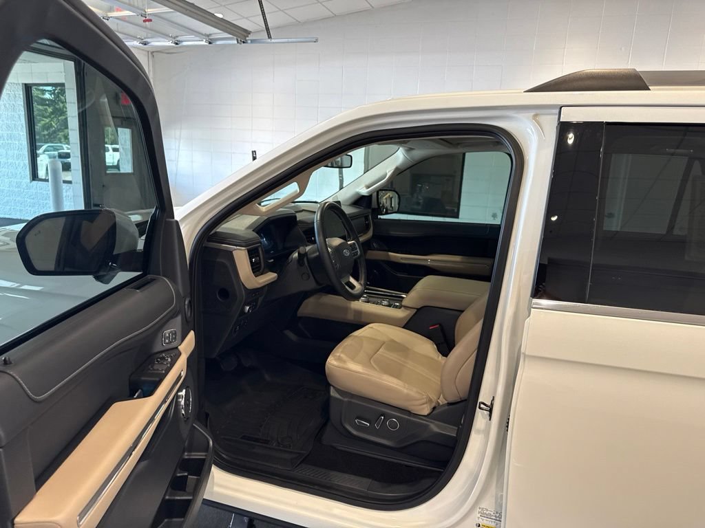 Used 2022 Ford Expedition Max Limited AWD/4WD image 26
