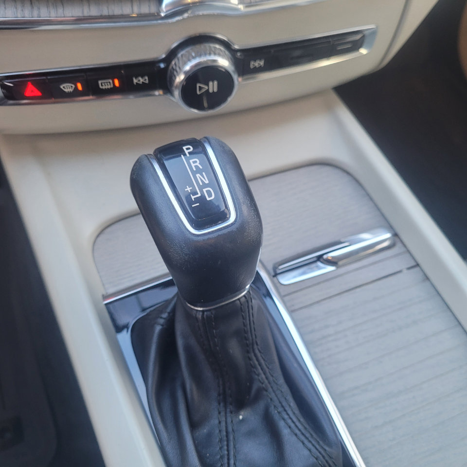 Used 2018 Volvo XC60 T5 Inscription image 24