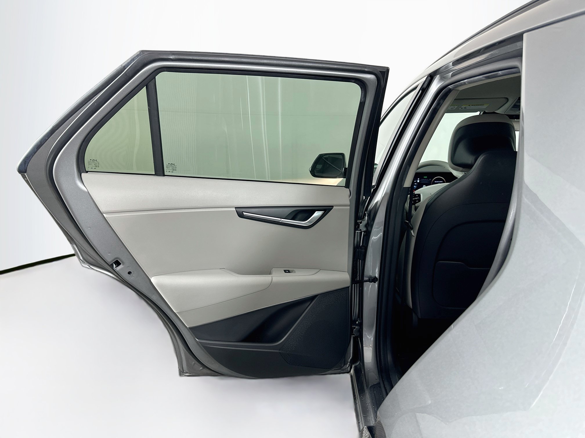 Used 2023 Kia Niro Wind FWD image 27
