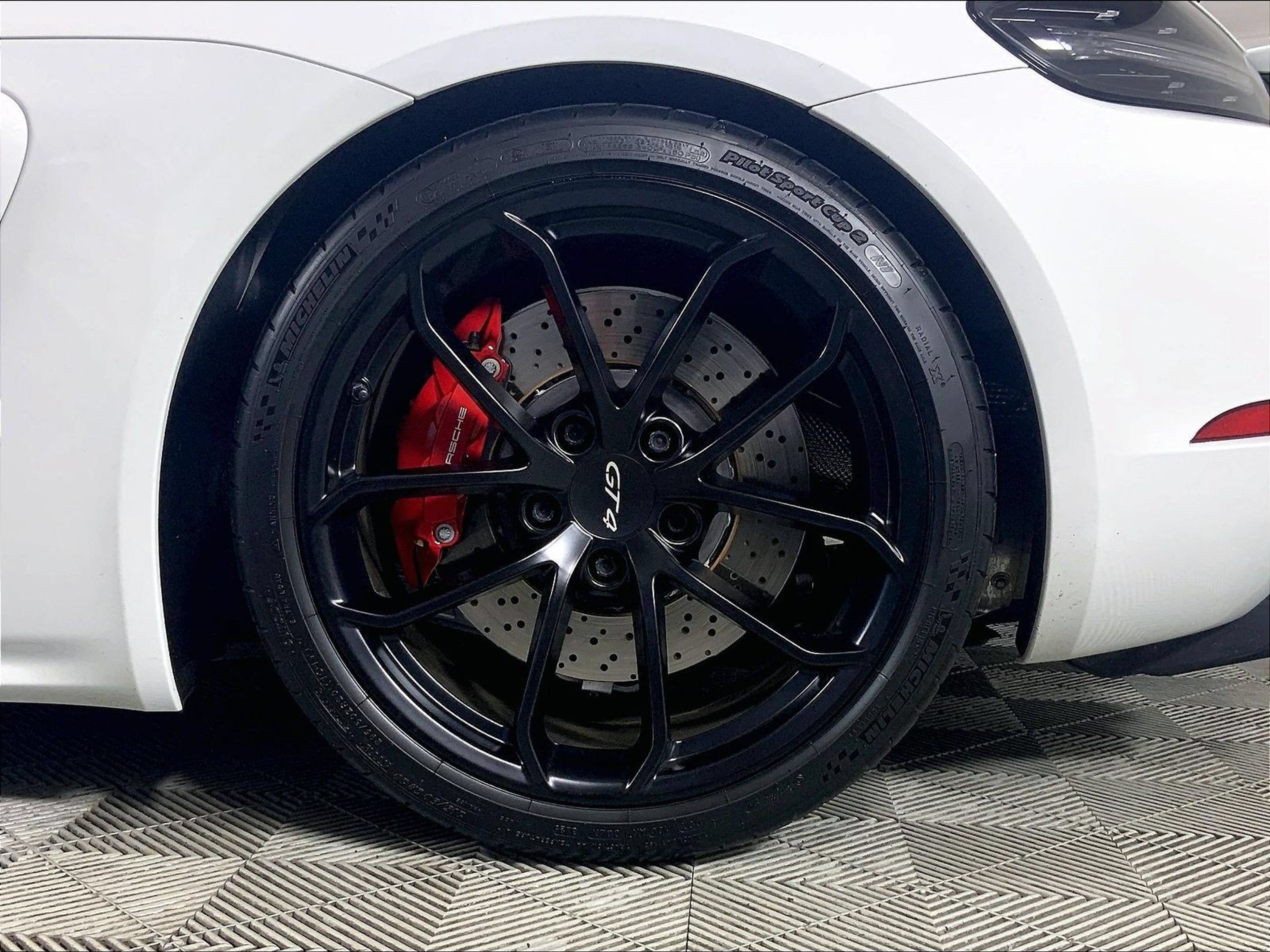 Certified 2022 Porsche 718 Cayman GT4 RWD image 28