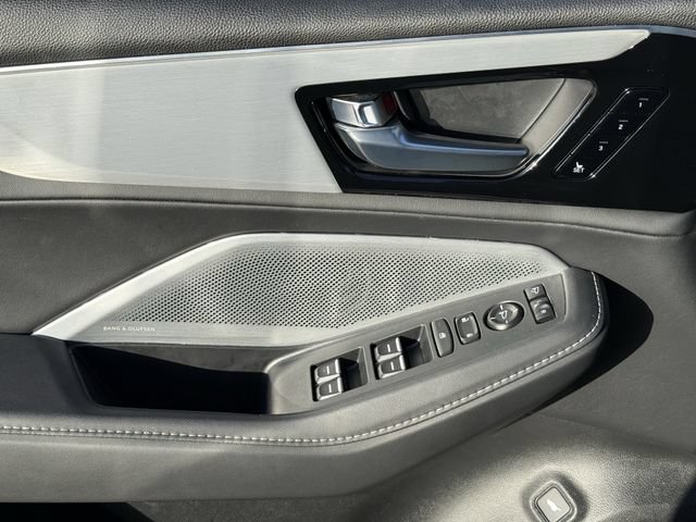 Certified 2025 Acura MDX w/ Technology Package FWD image 23