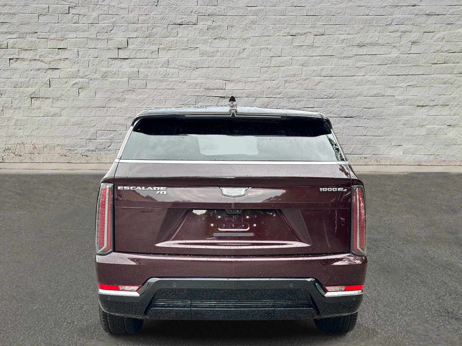 Certified 2025 Cadillac Escalade IQ Luxury 2 w/ LPO, Premium Carpet Package AWD/4WD image 4