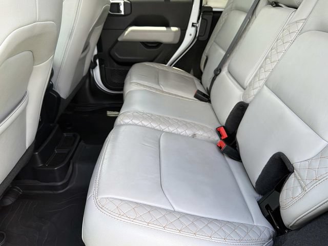 Used 2022 Jeep Wrangler Unlimited Sahara AWD/4WD image 21
