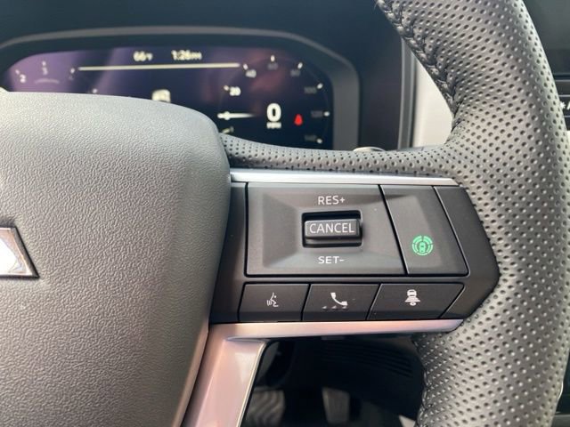 New 2025 Mitsubishi Outlander SE image 22