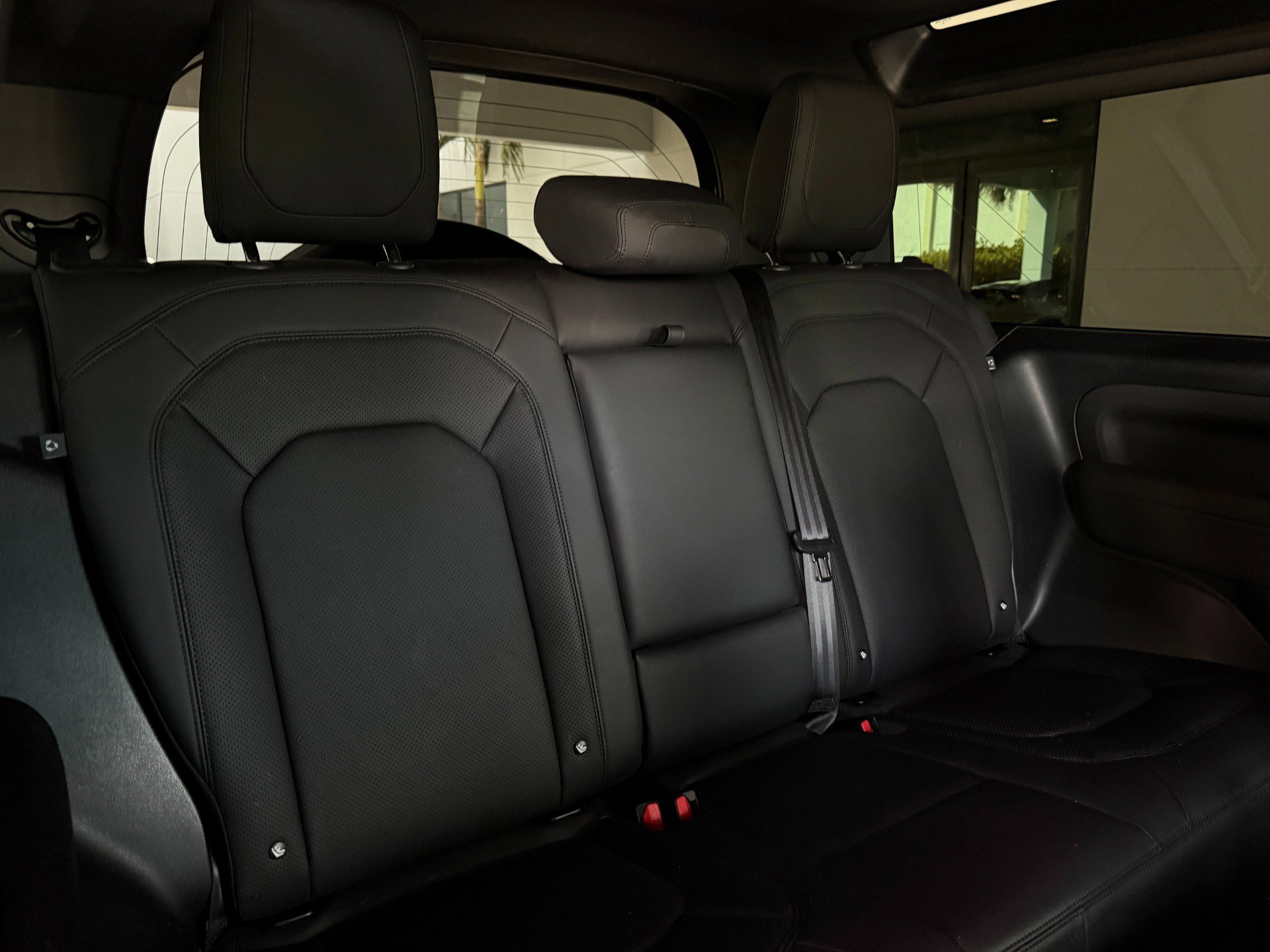 Used 2023 Land Rover Defender 90 S image 27