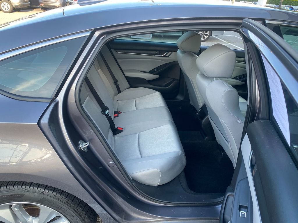 Used 2018 Honda Accord EX image 34