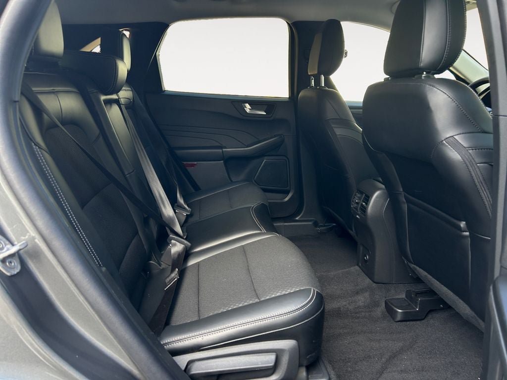 Used 2025 Ford Escape SE FWD image 22