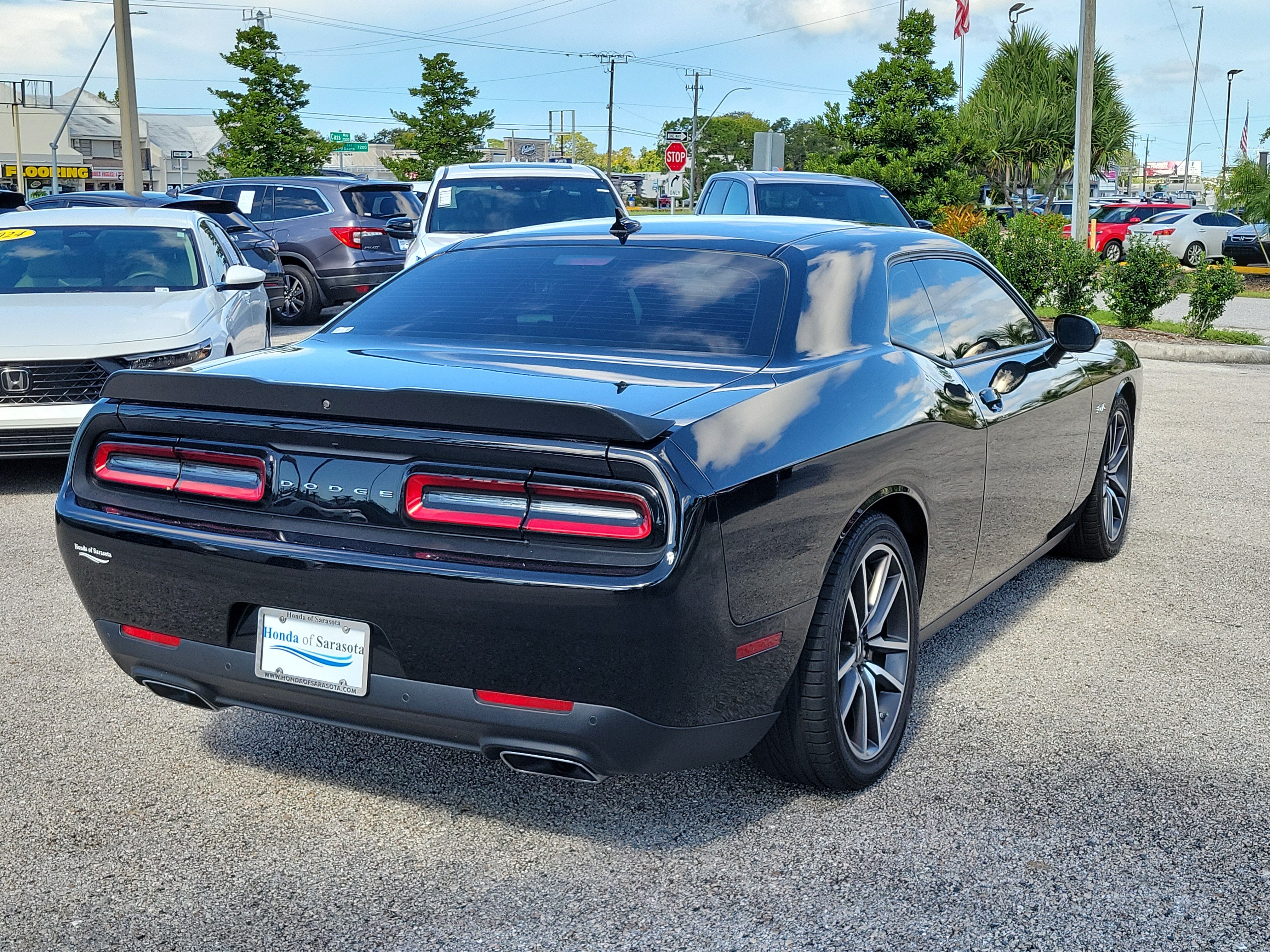 Used 2023 Dodge Challenger R/T RWD image 7